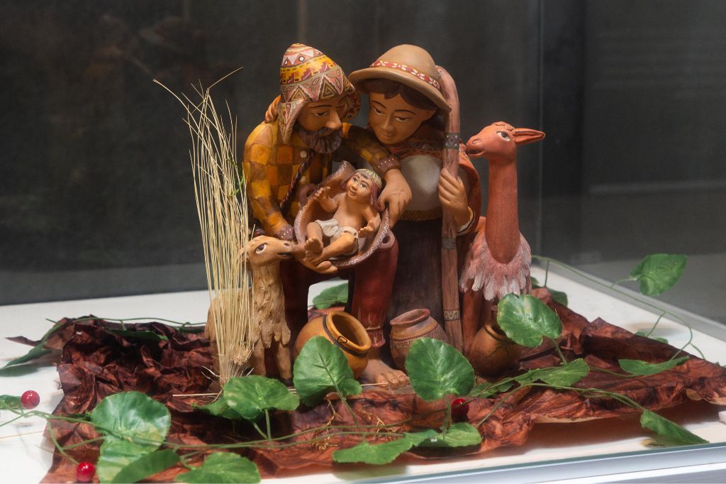 Una de las obras de la exposición “En Quinua, el barro narra la Navidad”