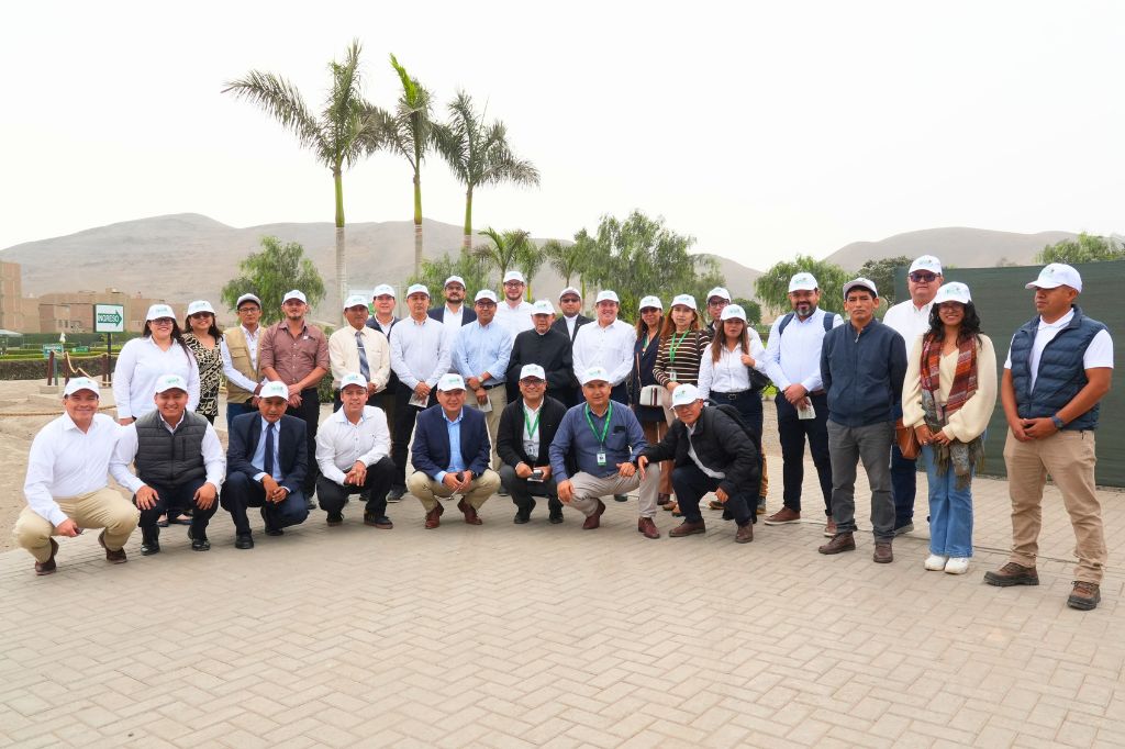 Participantes de la inauguración del lanzamiento de Caminos de Oquendo del Callao - 2026.