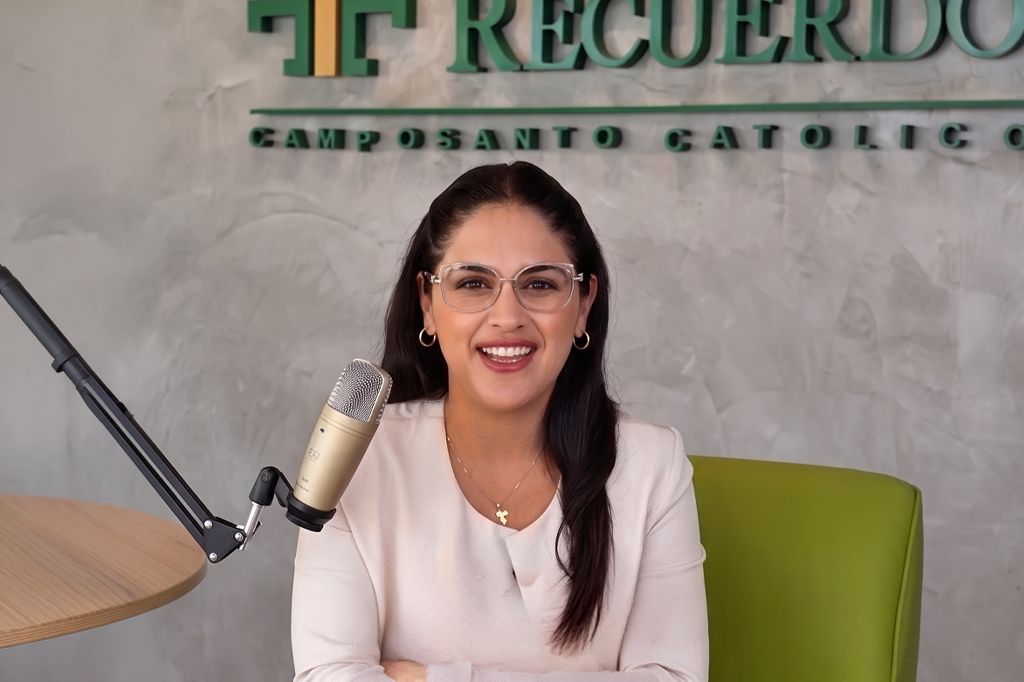 La Coach Ana Sayán hablando sobre cómo transformar el dolor en inspiración y esperanza después de una pérdida.