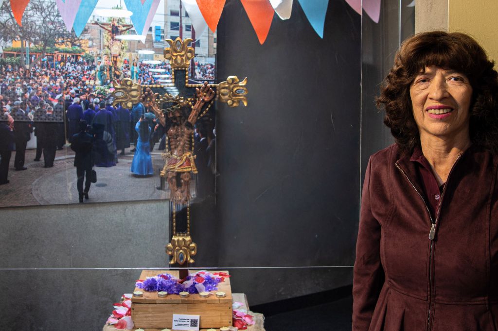 Obra: Festividad del Señor de Luren – Ica, de María Antonieta Mérida.