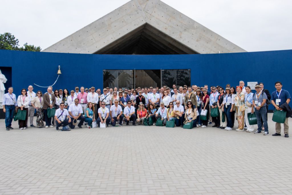 Visita de las delegaciones de ALPAR por el X Simposio realizado en Lima.